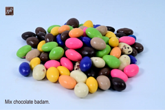 Mix Chocolate Almonds